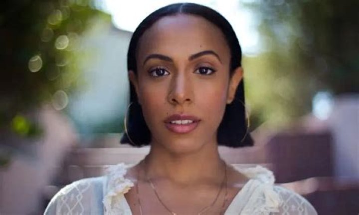 Nicolette Robinson Bio (Wiki) 
