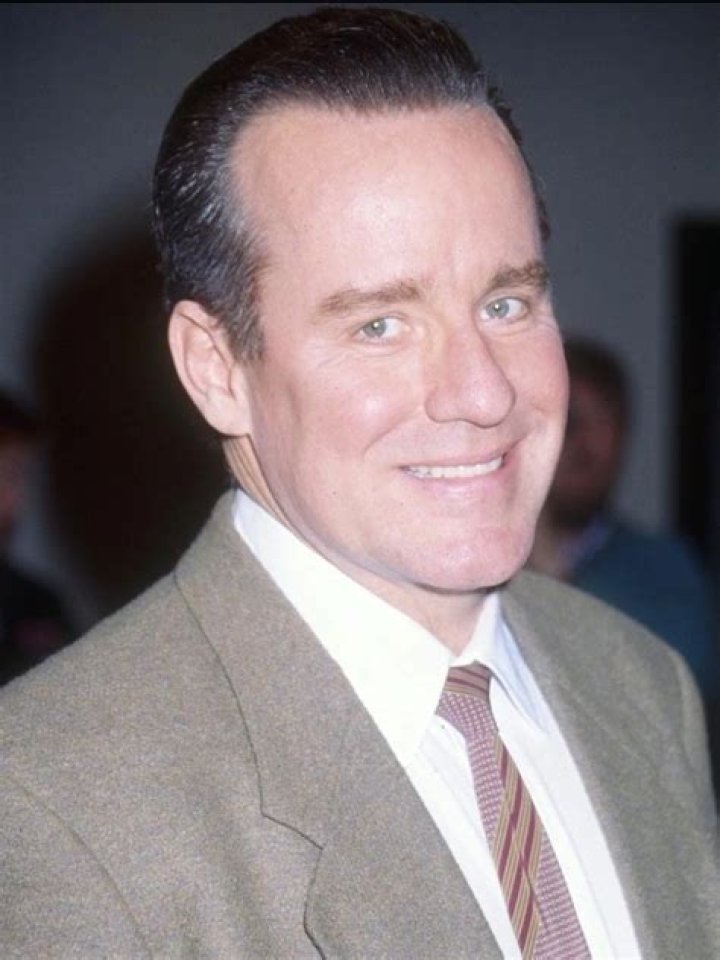 Phil Hartman Bio (Wiki) 