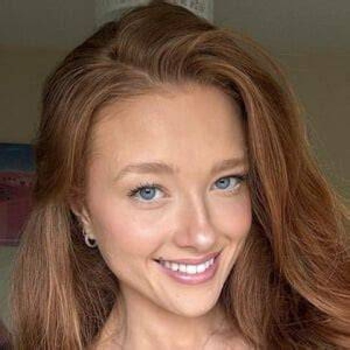 phoebeisginger Bio (Wiki) 