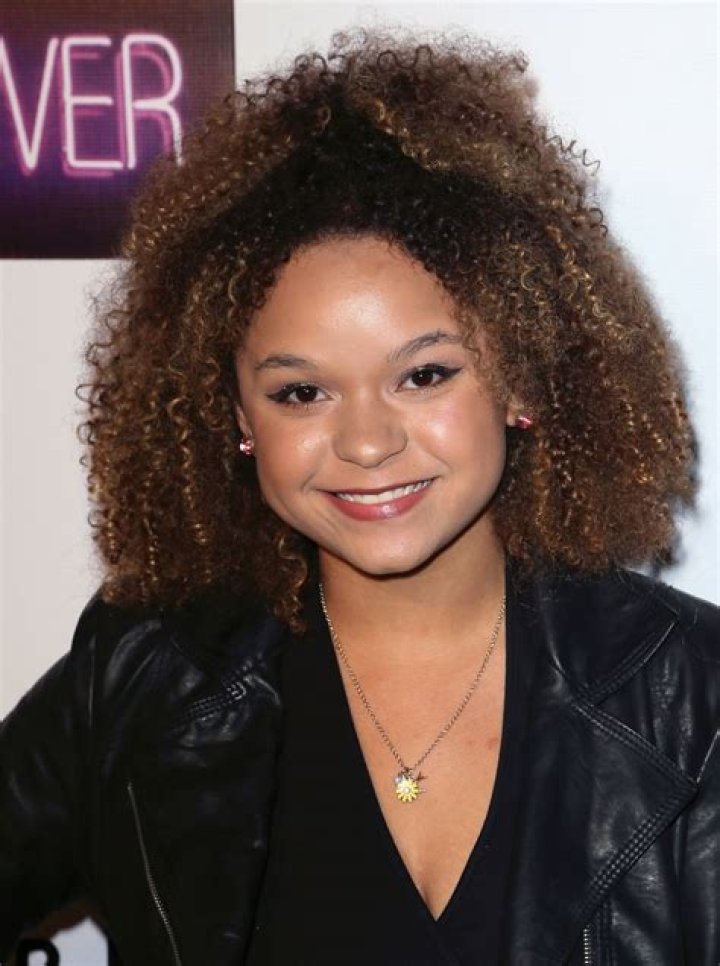 Greg Kelly Rachel Crow