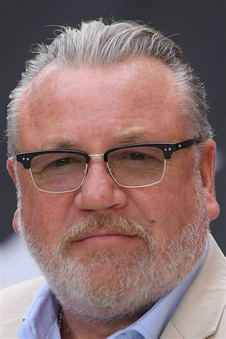 Ray Winstone photo 3