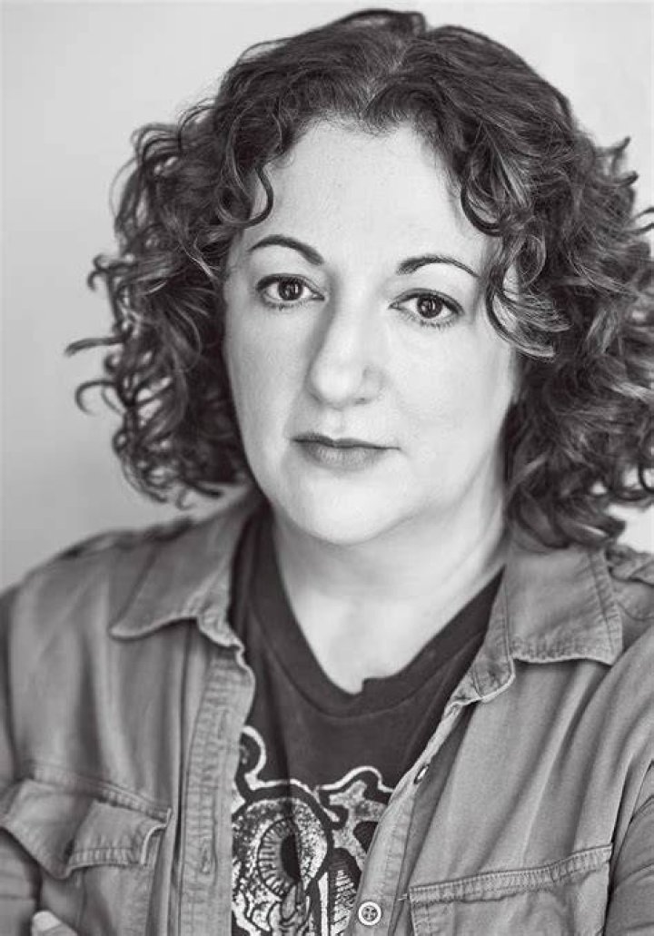 Rebecca Metz Bio (Wiki) 