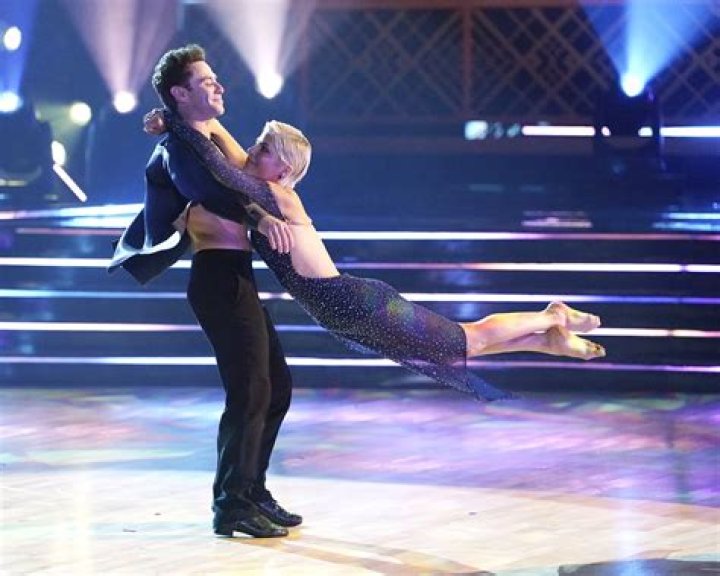 Is Sasha Farber Still Married? His Age, Net Worth Sasha Farber performing with Selma Blair on DWTS