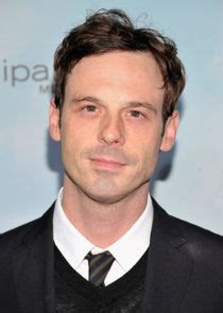 Scoot McNairy Bio (Wiki) 