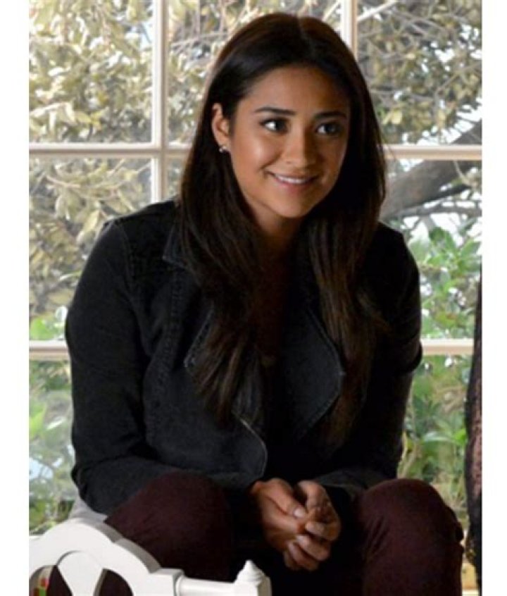 Shay Mitchell photo 3