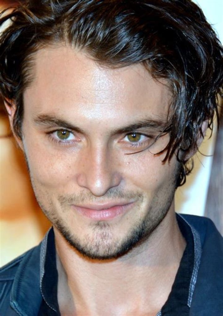 Shiloh Fernandez Bio (Wiki) 