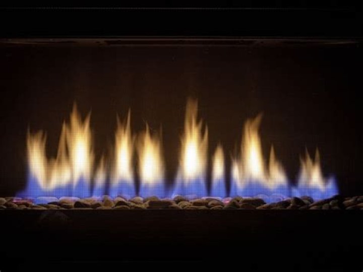Should gas fireplace flames Be Blue?
