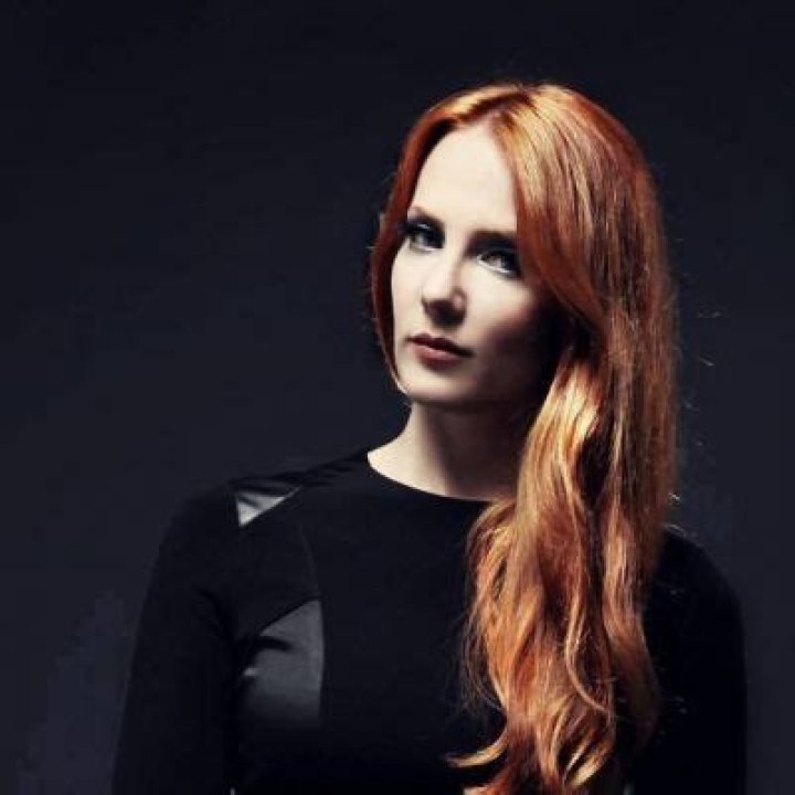 Simone Simmons - Age, Family, Bio