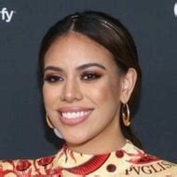 Sinuhé Cabello - Age, Family, Bio