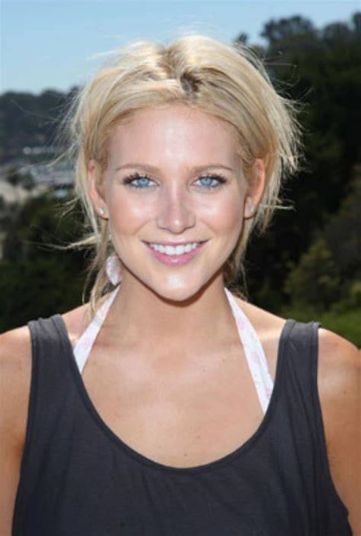 Stephanie Pratt photo 3