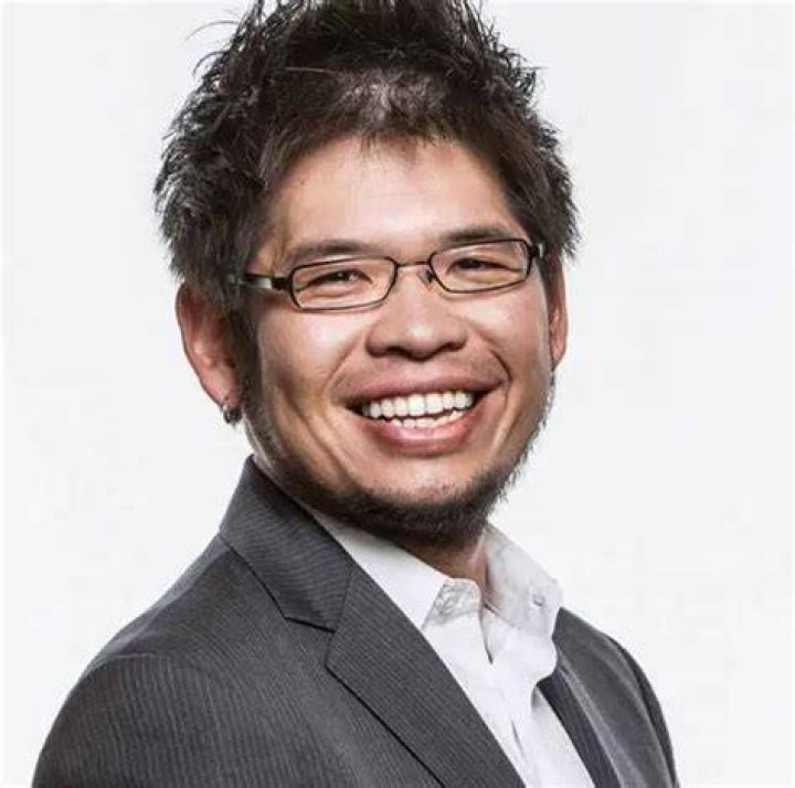Steve Chen Bio (Wiki) 