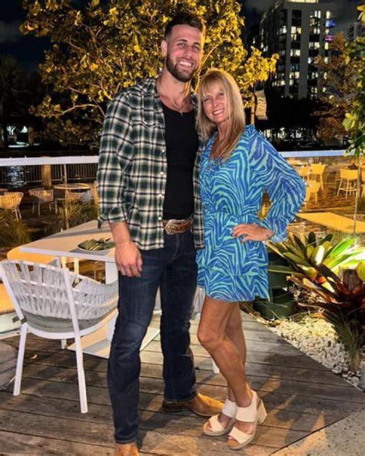 Tammy Eason - Age, Family, Bio