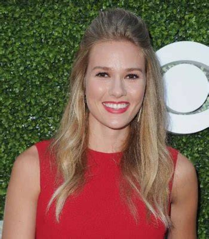 Tori Anderson Bio (Wiki) 