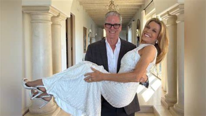 Vanna White has been married once.