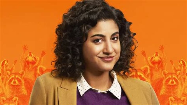 Vella Lovell Bio (Wiki) 