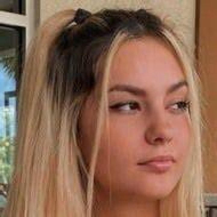 Vohlii - Age, Family, Bio