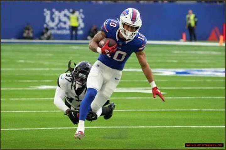 When did Cole Beasley lose his tooth?