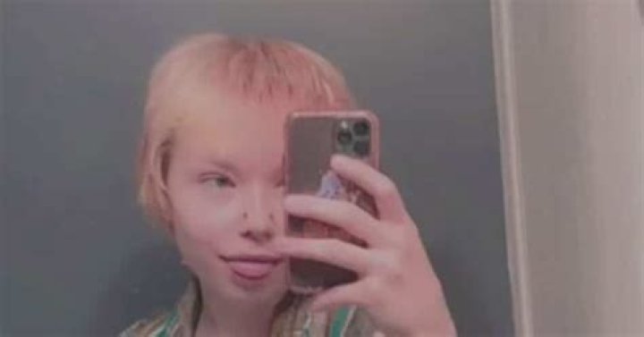 Whitney Scott Mathers came out as non-binary – introducing as Stevie (they/she/he)! Whitney Scott Mathers came out as non-binary – introducing as Stevie (they/she/he)!