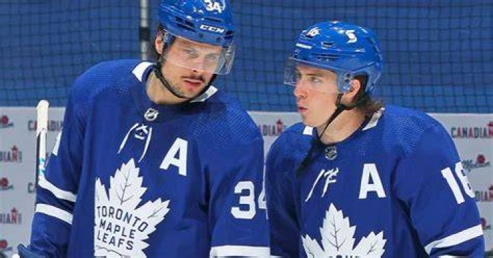 Who are the Toronto Maple Leafs assistant captains?