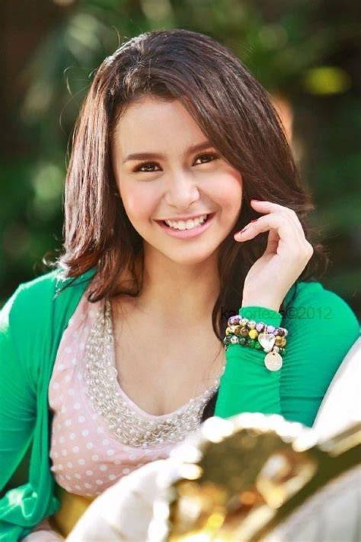 Yassi Pressman photo 3
