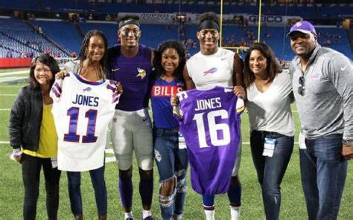 Zay Jones Girlfriend