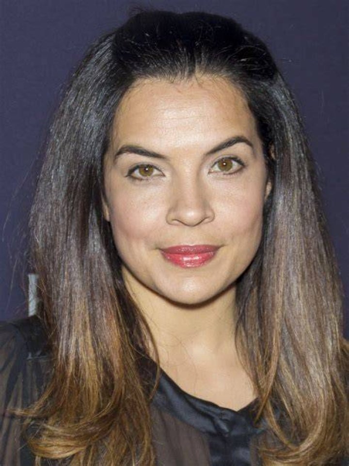 Zuleikha Robinson Bio (Wiki) 